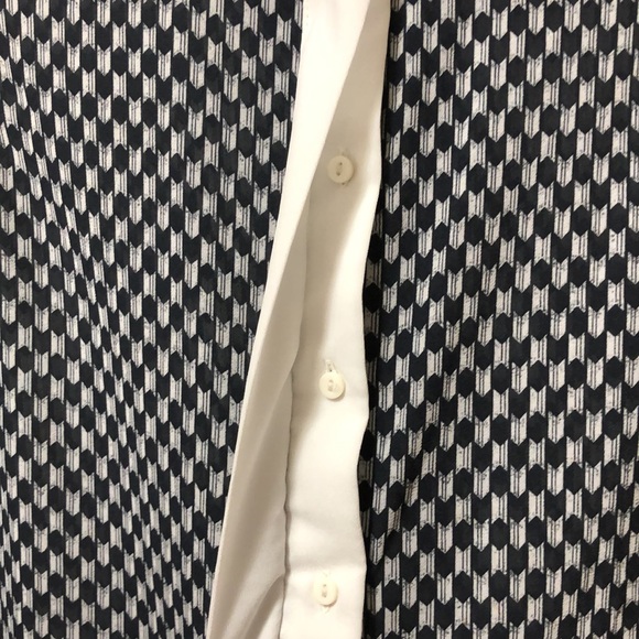 H & M Sheer Sleeveless Collared Printed Blouse 34” - Picture 3 of 9